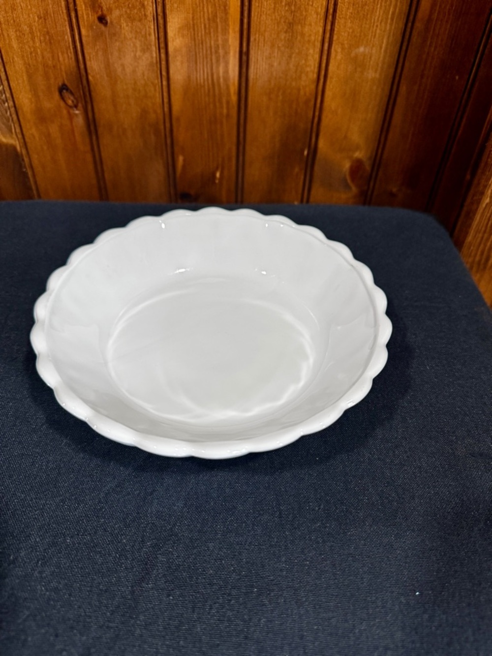 Vintage Indiana Milk Glass Scalloped Pretzel Pattern Soup Bowl